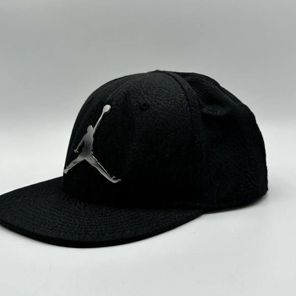 Youth Jordan Snapback Hat Black Size 4/7 - Picture 1 of 8
